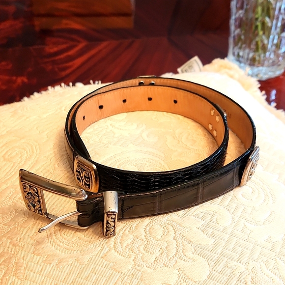 Women's Vintage Leather Brighton Belt - Picture 2 of 5